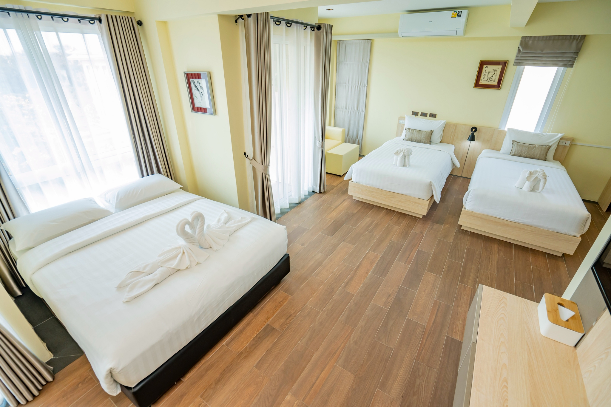 The Chiva khao yai